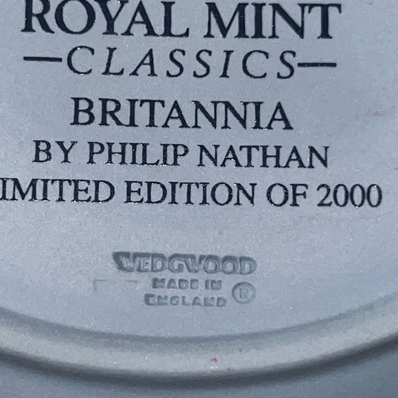 Wedgewood Royal Mint Classics BRITANNIA by Philip Nathan England Limited Edition - Picture 4 of 6